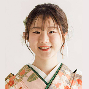 島津 里彩